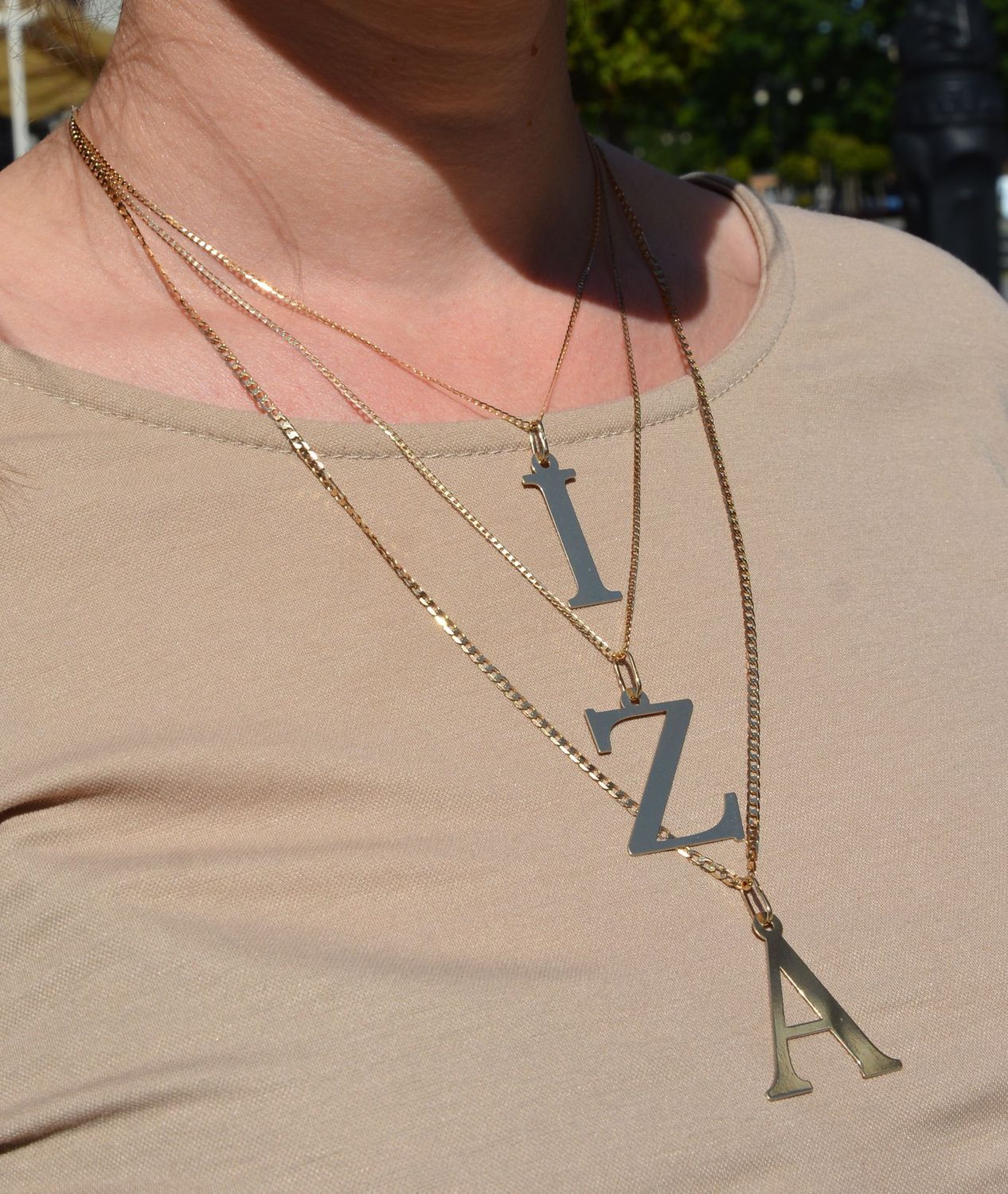 Efektywna zawieszka w kształcie litery K, wykonana z wysokiej jakości złota próby 585..jpg